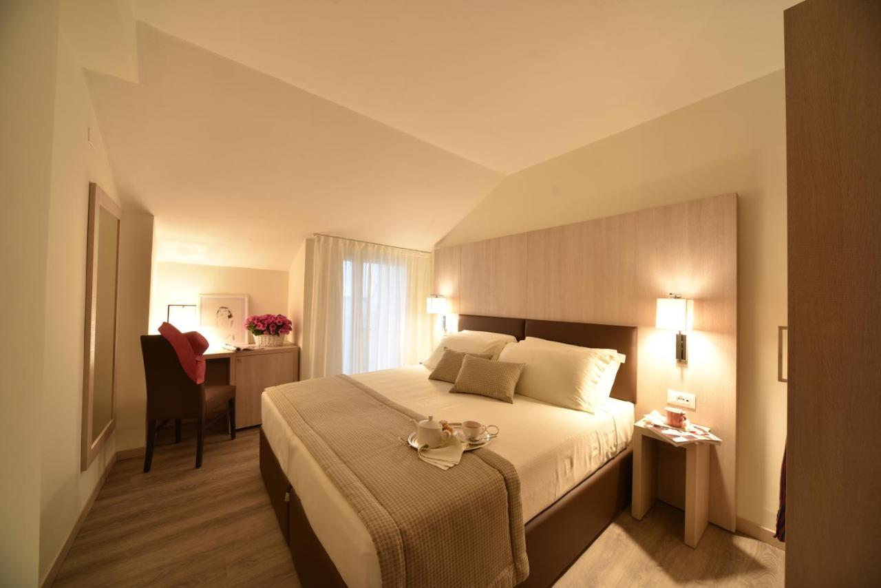 Negresco 4*