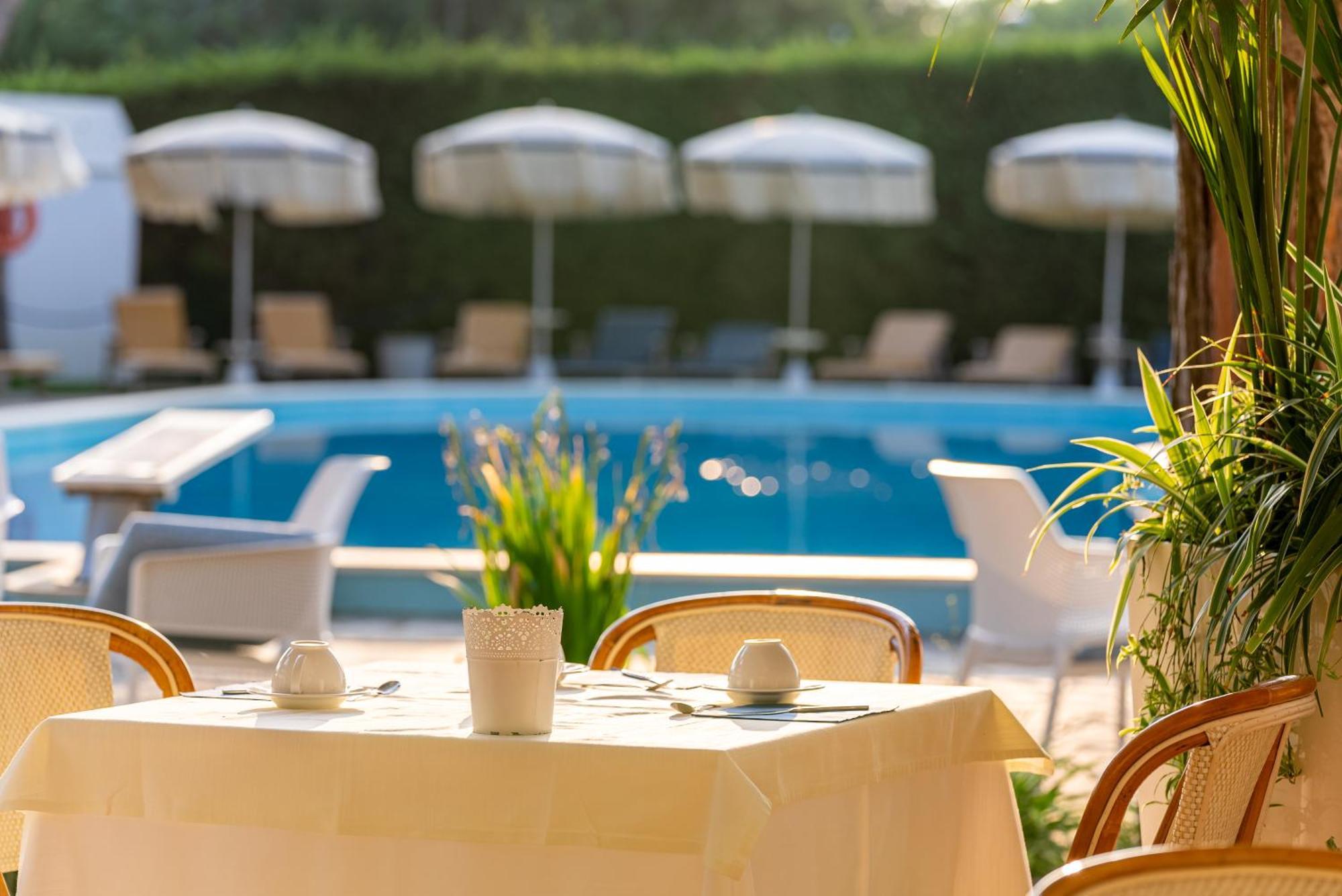 Negresco Hotel 4*